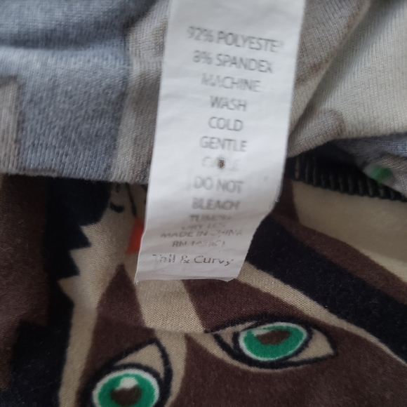 LuLaRoe TC Wolf Leggings - Picture 2 of 2